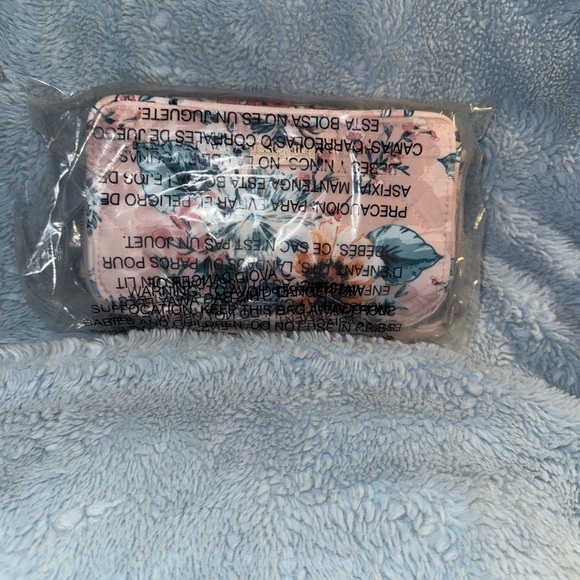 Vera Bradley pink floral crossbody wallet - Picture 1 of 4